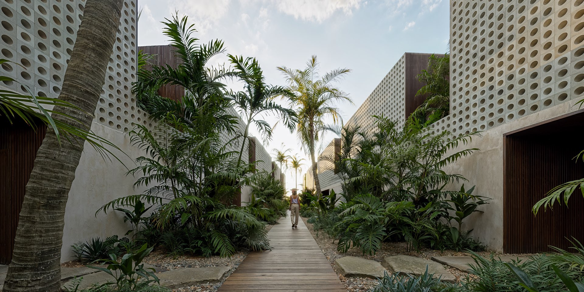 Ananta Nusa Dua, the walkway between the villas